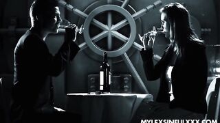 2021-06-15-25779-naomi_bennet_720