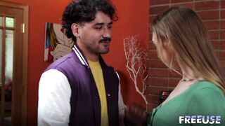 2025-12-29-31439-breezy_bri_720