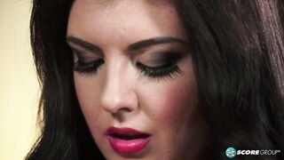 2023-12-03-54536-maya-milano-54536_720