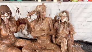 2025-12-08-1297-sweet-glop-covered-girls