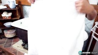 2026-04-26-48077-katie-thornton-48077_720