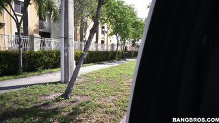 2016-04-13-9164411-jessi-and-her-bangini-ride-through-hialeah_720