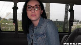 2016-02-17-8977451-scarletts-wild-ride-on-the-bus_720