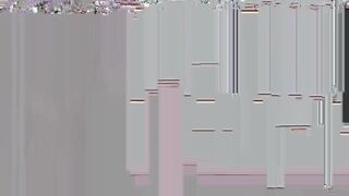2016-01-05-8979101-abigail-mac-swallows-more-than-once_720