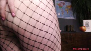 2023-01-27-tara-lynn-foxx-slave-orders-4_1080