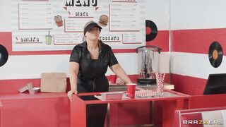 2022-02-09-4617811-fast-food-fucking_720