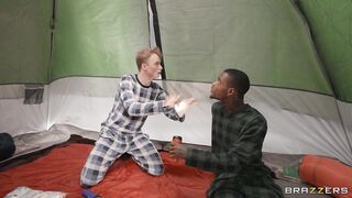 2022-02-21-4620411-relieving-tent-sion_720
