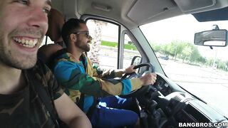 2015-06-03-8988751-stranded-ukrainian-babe-rides-the-bus_720
