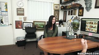 2015-06-06-9176871-brittany-shae-shows-us-what-shes-got_720