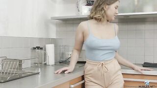 2022-01-20-141381-curvy-and-cute_854