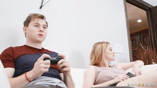 2021-12-03-4496141-i-like-your-dad-better_720