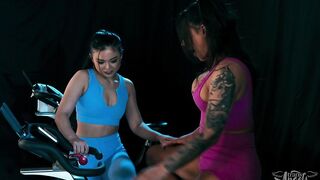 2024-05-08-10065701-spinning-n-squirting_720