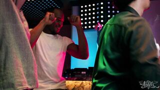2024-05-29-10173201-hooking-up-with-the-hot-dj_720