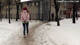 2019-04-29-213-joyful-barefoot-beauty-part-1