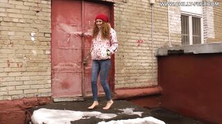 2019-08-04-215-joyful-barefoot-beauty-part-2