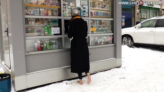2018-12-09-207-barefoot-by-car-part-1