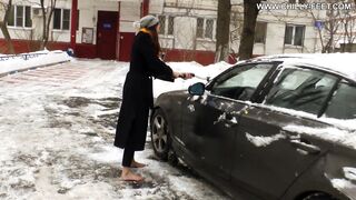 2018-12-09-207-barefoot-by-car-part-1