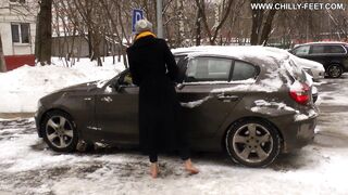 2018-12-09-207-barefoot-by-car-part-1