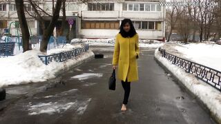 2018-01-21-198-a-tall-barefoot-girl-part-1