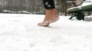 2011-05-26-32-barefoot-in-snowstorm-part-3