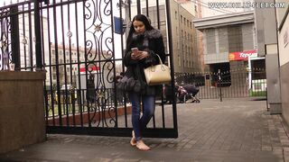 2016-09-25-182-barefoot-in-the-snowy-street-part-2