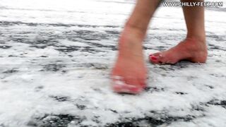 2013-11-11-129-barefoot-and-happy-part-1