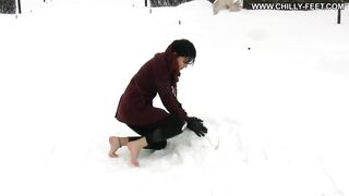 2011-09-15-48-winter-barefoot-pleasure-part-2