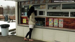 2015-02-23-155-barefoot-in-a-winter-park-part-2