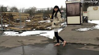 2015-02-23-155-barefoot-in-a-winter-park-part-2