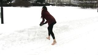 2011-09-01-46-winter-barefoot-pleasure-part-1