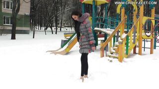2013-03-13-113-tall-girl-in-the-snow-part-1