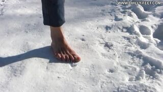 2011-07-02-37-tough-feet-in-snow-part-1