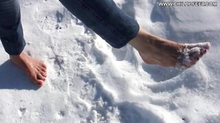 2011-07-02-37-tough-feet-in-snow-part-1