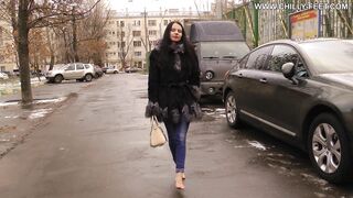2016-11-23-184-barefoot-in-the-snowy-street-part-3