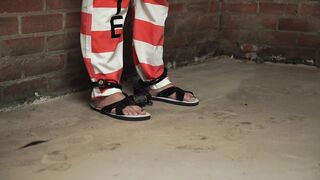 2018-05-19-JJ-tries-out-new-inmate-uniforms