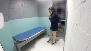2018-02-01-Dominica-Caged