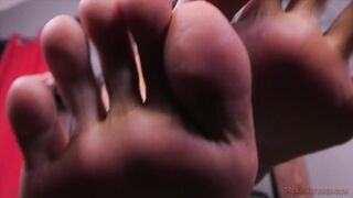 2021-12-15-avery-black-in-your-face-3_1080
