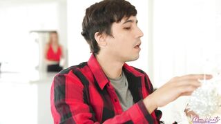 2023-12-01-183254-giving-my-stepmom-a-creampie-for-christmas-s3e9_1280