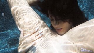 2021-01-10-i-touch-you-you-touch-me_1080p