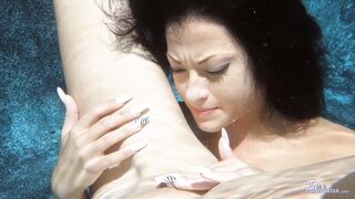 2021-01-10-i-touch-you-you-touch-me_1080p