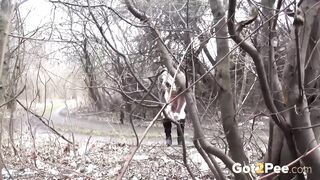 video-standing-queen_1080P