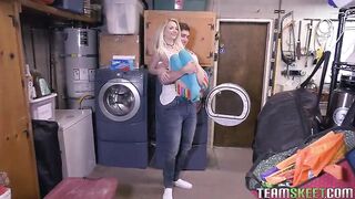 2020-10-29-intimate-little-blonde_480