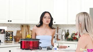 2025-12-26-238670-stepsis-starts-the-new-year-off-s39e5_1280
