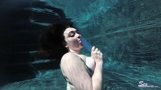 2019-12-13-piage-playing-around-paige-taylor-dildo-play_1080
