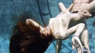 2019-11-24-kittys-swim-pt-3_1080