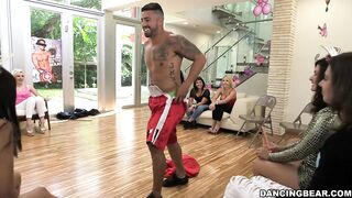2015-10-07-8984141-stevies-bachelorette-party_720