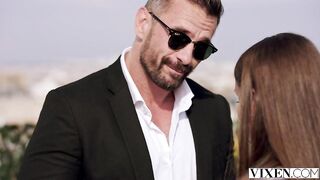 2021-10-22-up-and-coming_480P