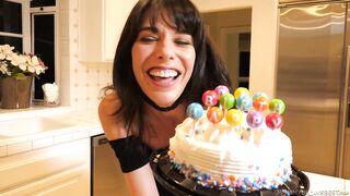 2018-12-26-144017-cock-cake_720p