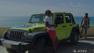 2021-07-31-roadside-attractions_480P
