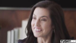 2020-10-18-her-commission_480P